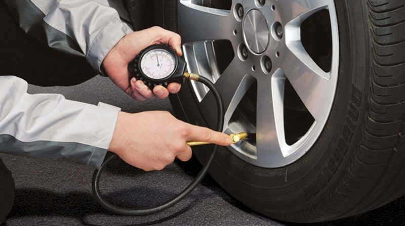 Không nên chở xe quá tải và cần kiểm tra áp suất lốp xe thường xuyên