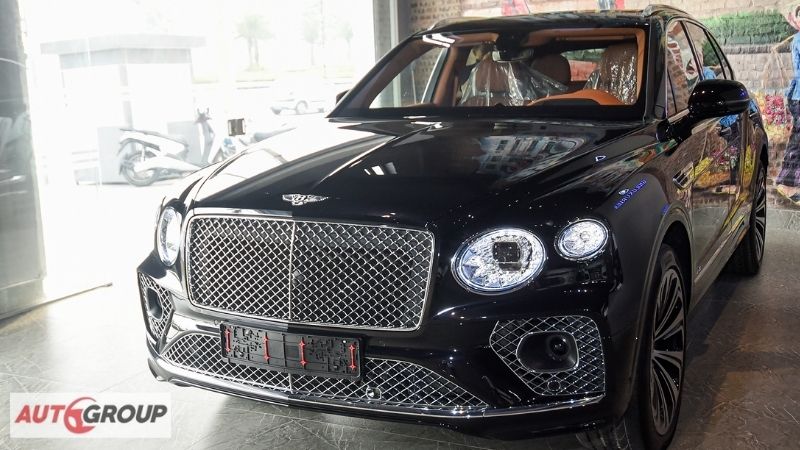 Bentley Bentayga First Edition 4.0 V8 2021 màu đen