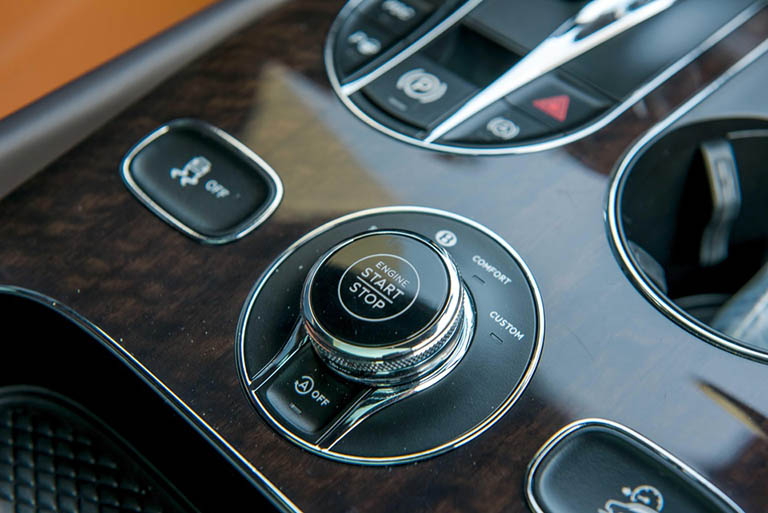 Bentley Bentayga V8 Bản Kỷ Niệm 100 Năm