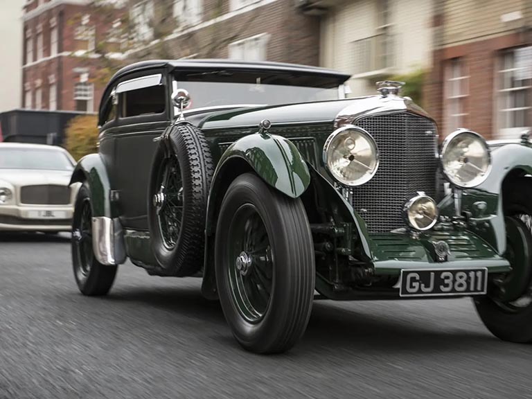 Top 10 mẫu xe hơi cổ điển có thiết kế ấn tượng nhất thế giới